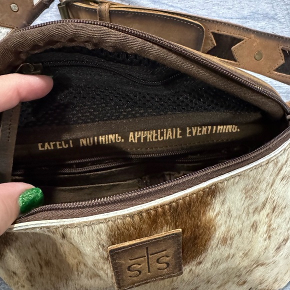 STS Ranchware cowhide bum bag - Picture 2 of 3